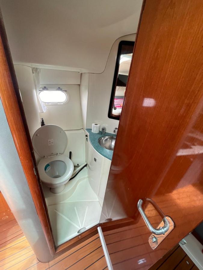 Une Nuit Sur Un Bateau Linge & Menage Inclus La Rochelle  Exteriér fotografie